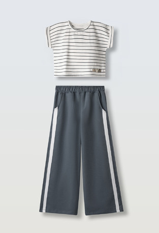 Σετ παντελόνα ΕΒΙΤΑ ριγέ εκρού-πετρόλ χρώμα.