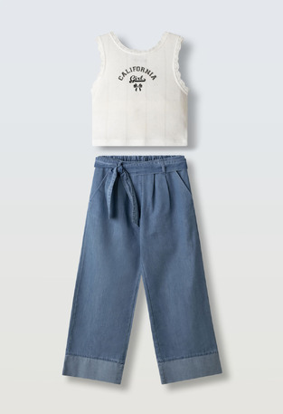 Σετ παντελόνα τζιν με μπλούζα ΕΒΙΤΑ.