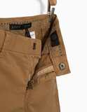 Παντελόνι IKKS σε χρώμα μπεζ με εσωτερικό λάστιχο στη μέση.