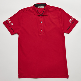 Μπλούζα polo HASHTAG σε κόκκινο χρώμα με τύπωμα.