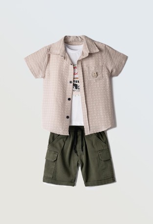 Σετ 3 τεμ. HASHTAG, πουκάμισο σε χρώμα μπεζ, μπλούζα και βερμούδα.