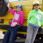 Παντελόνι τζιν BILLIEBLUSH σε μπλε σκούρο χρώμα με στρας.