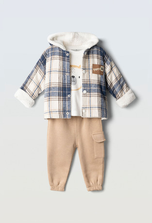 HASHTAG 3-piece tracksuit set with cardigan in ecru.