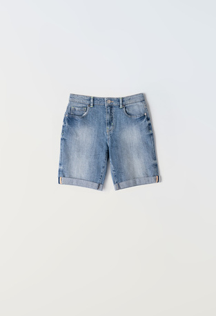HASHTAG jeans bermuda in stonewashed blue.