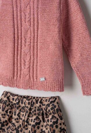 Σετ σορτς ΕΒΙΤΑ σε ροζ χρώμα με πλεκτή μπλούζα.