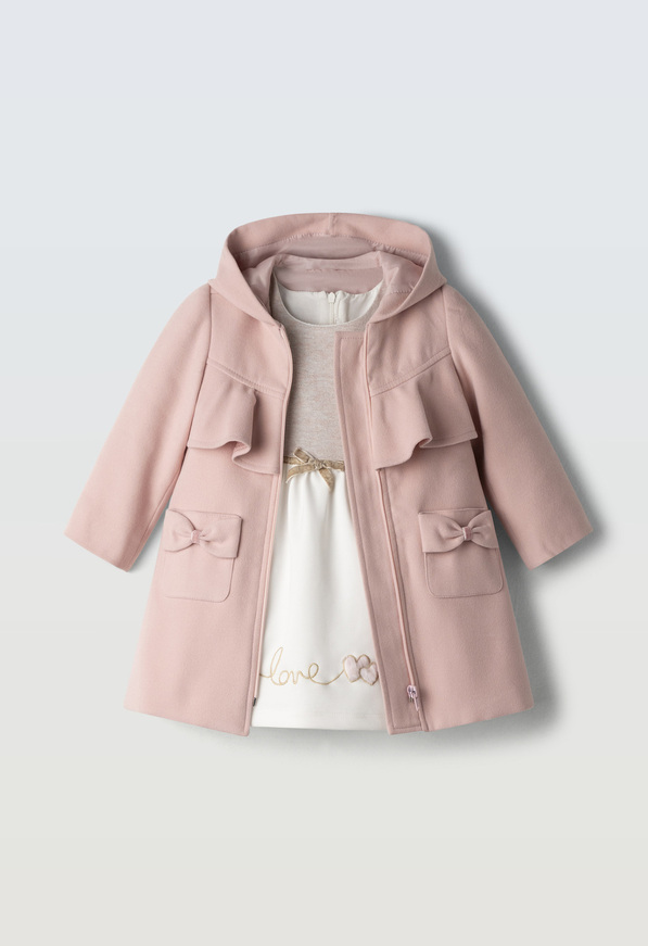 Σετ φόρεμα με παλτό ΕΒΙΤΑ, σε ροζ-εκρού χρώμα.