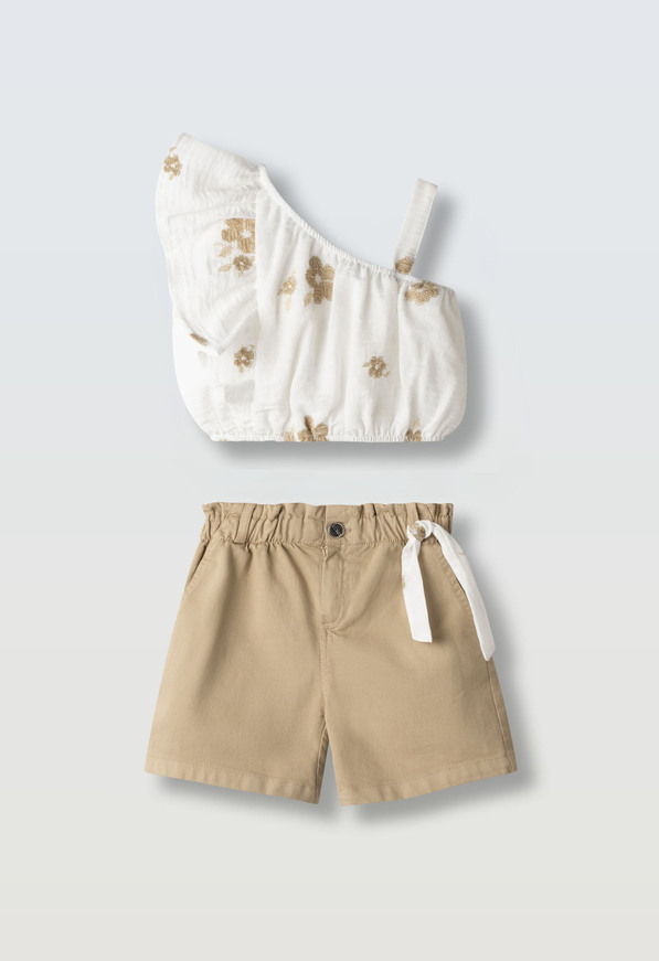 Σετ σορτς ΕΒΙΤΑ σε χρώμα λευκό με μπεζ.