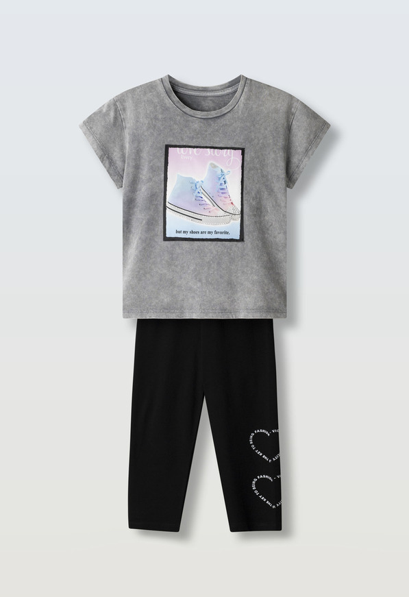 Σετ κολάν ΕΒΙΤΑ σε γκρι με μαύρο χρώμα.