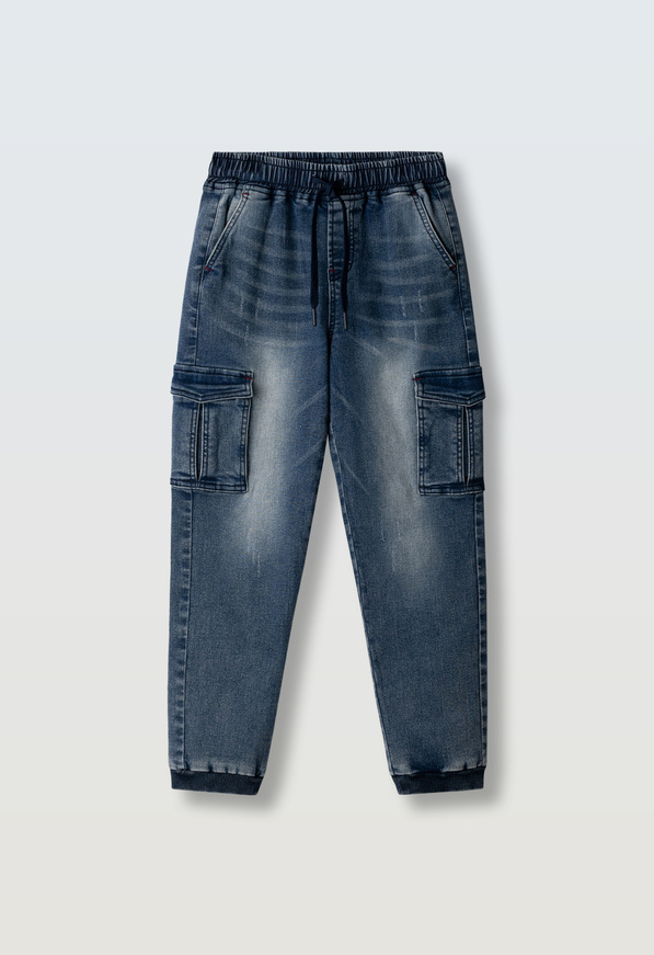 Παντελόνι τζην cargo HASHTAG σε χρώμα μπλε σκούρο.