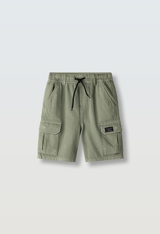 Βερμούδα cargo HASHTAG σε χρώμα χακί.