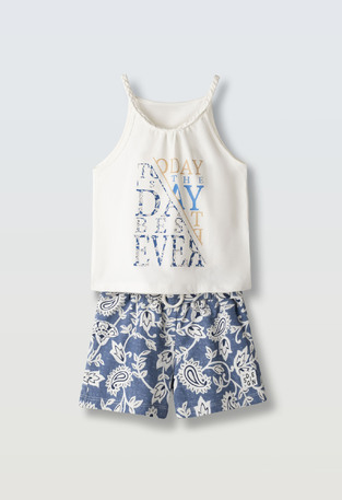 Σετ σόρτς και μπλούζα ΕΒΙΤΑ σε λευκό χρώμα.